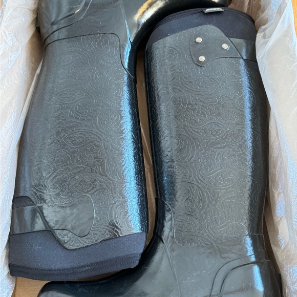 Bogs Black Rider Emboss Boots - Picture 2 of 9